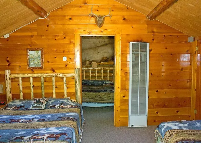 Lodge Absaroka Mountain