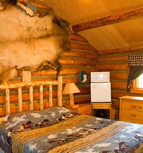 Absaroka Mountain Lodge *